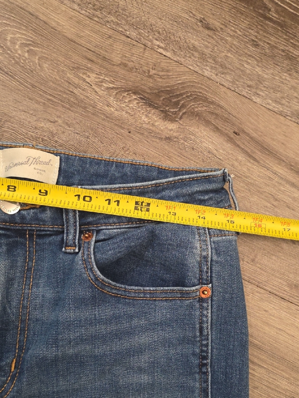 Universal Thread Straight Leg Jeans - Picture 5 of 10